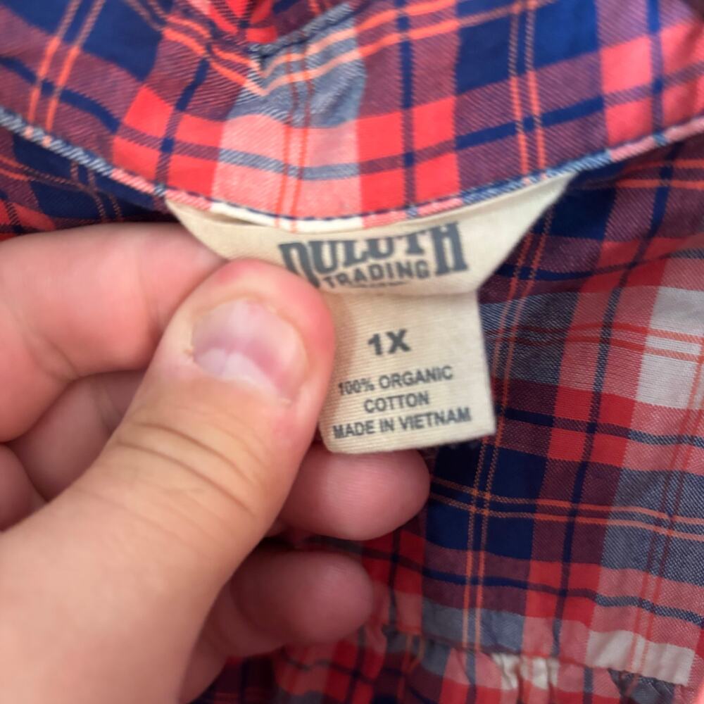 Duluth Trading Co. Women’s 1X Sleeveless Plaid Shirt Red White Blue - Picture 2 of 3